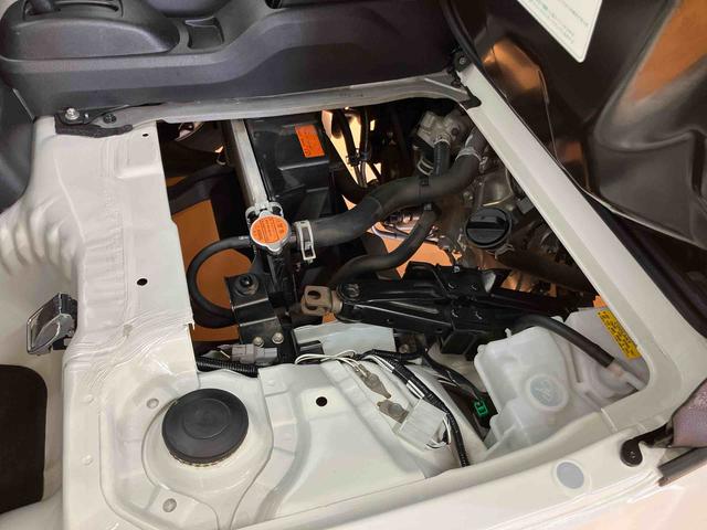 ハイゼットトラックカラーアルミ中温冷凍車　片側スライドドアキー付き埋込みロックロッド式バックドア　キー付きワンタッチ引込式スライド左サイドドア　　ＬＥＤ庫内灯　庫内警報ブザー　解除機能付バックドア９０度開きストッパー　ドレンホース付水抜き穴（千葉県）の中古車