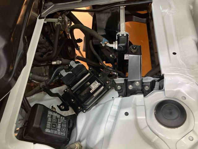ハイゼットトラックカラーアルミ中温冷凍車　片側スライドドアキー付き埋込みロックロッド式バックドア　キー付きワンタッチ引込式スライド左サイドドア　　ＬＥＤ庫内灯　庫内警報ブザー　解除機能付バックドア９０度開きストッパー　ドレンホース付水抜き穴（千葉県）の中古車