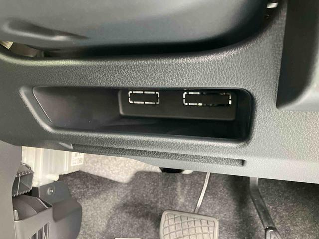 ムーヴキャンバスストライプスＧ９型ナビ／ＢＴ／ＤＴＶ／ＤＩＳＣ／全周囲カメラ／ステアスイッチ　両側パワスラ　ＬＥＤヘッド＆フォグランプ　シートヒーター　保温カップホルダー　電動駐車ブレーキ　コーナーセンサー　衝突被害軽減ブレーキ（千葉県）の中古車