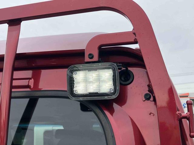 ハイゼットトラックジャンボエクストラ 4WDCVT 電子制御式4WD スーパーデフロック LEDヘッド&フォグランプ LED荷台灯 プッシュボタンスタート 電格ドアミラー オーバーヘッドシェルフ コーナーセンサー 衝突被害軽減ブレーキ(千葉県)の中古車