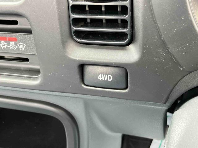ハイゼットトラック農用スペシャルＶＳ４ＷＤ　５速マニュアル　副変速機　スーパーデフロック　リヤ４枚リーフスプリング　荷台ライト　　テールゲートチェーン　スピーカー一体型ＡＭ／ＦＭラジオ　エアコン　パワステ（千葉県）の中古車