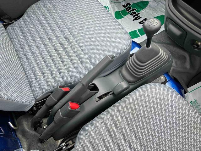 ハイゼットトラック農用スペシャルＶＳ４ＷＤ　５速マニュアル　副変速機　スーパーデフロック　リヤ４枚リーフスプリング　荷台ライト　　テールゲートチェーン　スピーカー一体型ＡＭ／ＦＭラジオ　エアコン　パワステ（千葉県）の中古車