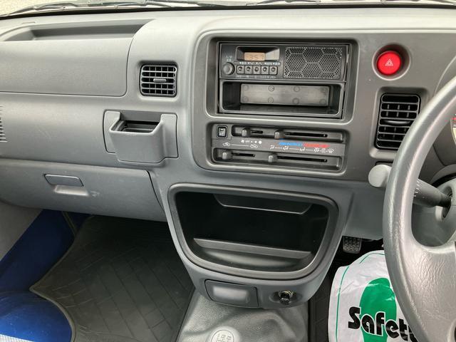 ハイゼットトラック農用スペシャルＶＳ４ＷＤ　５速マニュアル　副変速機　スーパーデフロック　リヤ４枚リーフスプリング　荷台ライト　　テールゲートチェーン　スピーカー一体型ＡＭ／ＦＭラジオ　エアコン　パワステ（千葉県）の中古車
