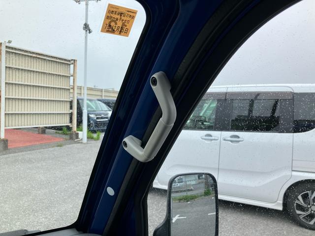 ハイゼットトラック農用スペシャルＶＳ４ＷＤ　５速マニュアル　副変速機　スーパーデフロック　リヤ４枚リーフスプリング　荷台ライト　　テールゲートチェーン　スピーカー一体型ＡＭ／ＦＭラジオ　エアコン　パワステ（千葉県）の中古車