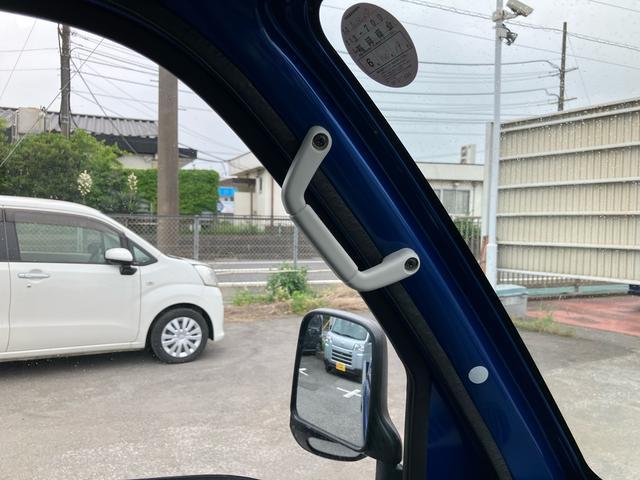 ハイゼットトラック農用スペシャルＶＳ４ＷＤ　５速マニュアル　副変速機　スーパーデフロック　リヤ４枚リーフスプリング　荷台ライト　　テールゲートチェーン　スピーカー一体型ＡＭ／ＦＭラジオ　エアコン　パワステ（千葉県）の中古車