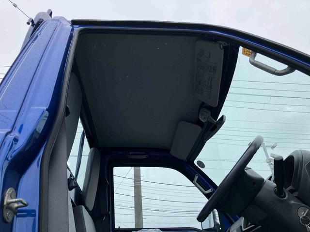ハイゼットトラック農用スペシャルＶＳ４ＷＤ　５速マニュアル　副変速機　スーパーデフロック　リヤ４枚リーフスプリング　荷台ライト　　テールゲートチェーン　スピーカー一体型ＡＭ／ＦＭラジオ　エアコン　パワステ（千葉県）の中古車