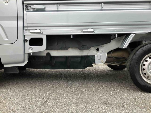 ハイゼットトラックエクストラＳＡIIIｔ　４ＷＤ４ＷＤ　５速ＭＴ　副変速機　スーパーデフロック　リヤ４枚リーフスプリング　フォグランプ　荷台ライト　テールゲートチェーン　ＣＤチューナー　キーレス　パワーウインドウ　衝突被害軽減ブレーキ（千葉県）の中古車