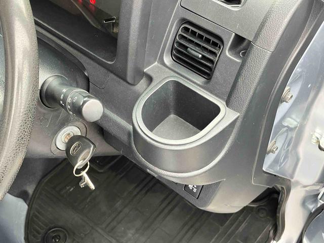 ハイゼットトラックエクストラＳＡIIIｔ　４ＷＤ４ＷＤ　５速ＭＴ　副変速機　スーパーデフロック　リヤ４枚リーフスプリング　フォグランプ　荷台ライト　テールゲートチェーン　ＣＤチューナー　キーレス　パワーウインドウ　衝突被害軽減ブレーキ（千葉県）の中古車