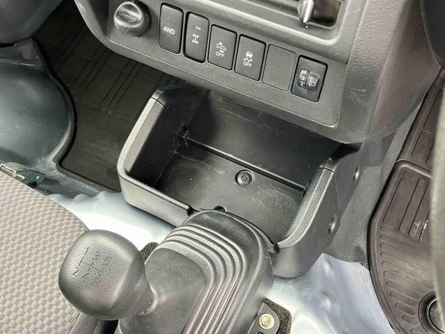 ハイゼットトラックエクストラＳＡIIIｔ　４ＷＤ４ＷＤ　５速ＭＴ　副変速機　スーパーデフロック　リヤ４枚リーフスプリング　フォグランプ　荷台ライト　テールゲートチェーン　ＣＤチューナー　キーレス　パワーウインドウ　衝突被害軽減ブレーキ（千葉県）の中古車