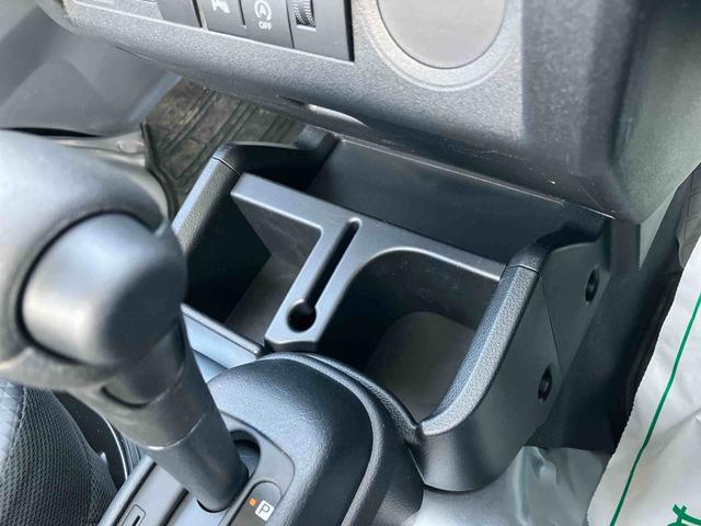 ハイゼットトラックスタンダードＣＶＴ　衝突被害軽減ブレーキ　コーナーセンサー　横滑り防止装置　オートライト　アイドリングストップ　スピーカー一体型ＡＭ／ＦＭラジオ　エアコン　パワステ（千葉県）の中古車