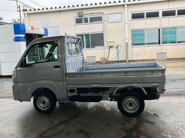 ハイゼットトラックスタンダード　農用スペシャル５速マニュアル　電子制御式４ＷＤ　荷台ＬＥＤライト　リヤ４枚リーフスプリング　スーパーデフロック　衝突被害軽減ブレーキ　コーナーセンサー　スピーカー一体型ＡＭ／ＦＭラジオ　エアコン　パワステ（千葉県）の中古車