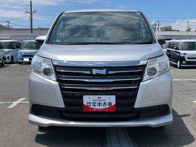 ノアＸナビ／ＢＴ／ＤＴＶ／ＣＤ／ＤＶＤ／バックカメラ／ステアリングスイッチ　ＥＴＣ　左側パワスラ　ＬＥＤヘッドライト　プッシュボタンスターター　オート格納ドアミラー　横滑り防止装置　アイドリングストップ（千葉県）の中古車