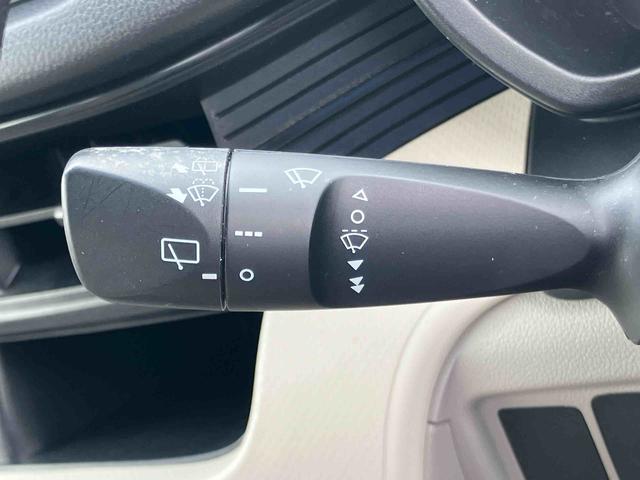 ムーヴＬ　ＳＡIIIＣＤラジオチューナー　ＡＵＸ接続　オートハイビーム　キーレスエントリー　バニティーミラー付き左右サンバイザー　助手席シートバックポケット　ショッピングフック　シートベルトアンカーアジャスター（千葉県）の中古車