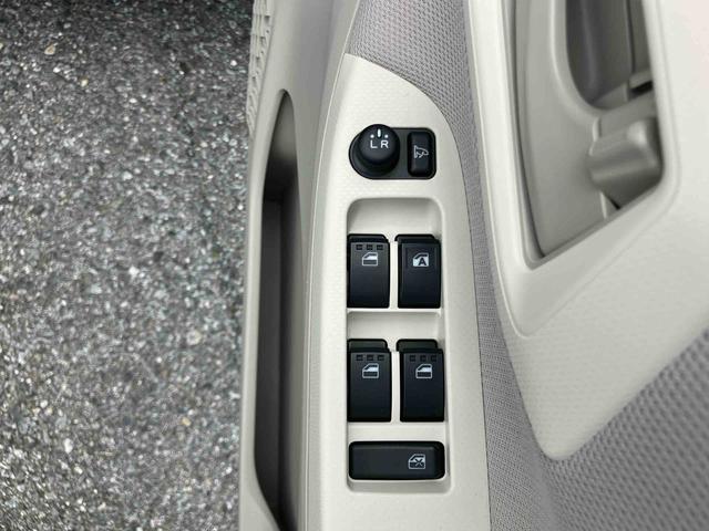 ムーヴＬ　ＳＡIIIＣＤラジオチューナー　ＡＵＸ接続　オートハイビーム　キーレスエントリー　バニティーミラー付き左右サンバイザー　助手席シートバックポケット　ショッピングフック　シートベルトアンカーアジャスター（千葉県）の中古車