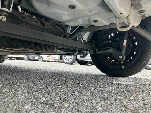 ムーヴＬ　ＳＡIIIＣＤラジオチューナー　ＡＵＸ接続　オートハイビーム　キーレスエントリー　バニティーミラー付き左右サンバイザー　助手席シートバックポケット　ショッピングフック　シートベルトアンカーアジャスター（千葉県）の中古車