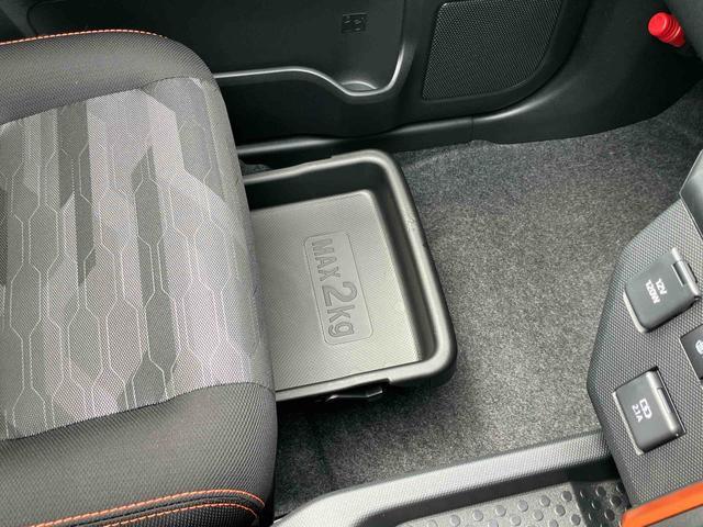 タフトＧ９型ナビ／ＢＴ／ＴＶ／ＤＩＳＣ／バックカメラ／ステアリングスイッチ　ガラスルーフ　ルーフレール　１５インチアルミ　シートヒーター　ＬＥＤヘッド＆フォグランプ　電動駐車ブレーキ　衝突被害軽減ブレーキ（千葉県）の中古車