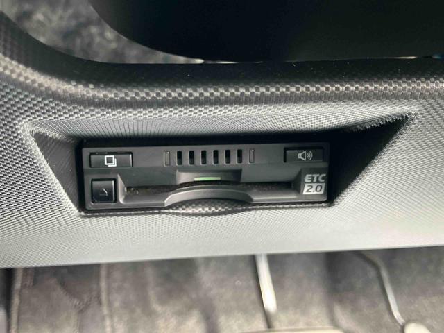 ロッキープレミアム９型ナビ／ＢＴ／ＴＶ／ＤＩＳＣ／全周囲カメラ／ステアリングスイッチ　ドラレコ　ＥＴＣ　クルコン　ＬＥＤヘッド＆フォグランプ　リヤフォグランプ　１７インチアルミ　シートヒーター　衝突被害軽減ブレーキ（千葉県）の中古車