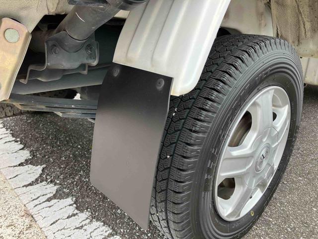 ハイゼットトラック農用スペシャル５速ＭＴ（マニュアル）　パートタイム４ＷＤ　最大積載量３５０ｋｇ　荷台灯　ホワイトエアコン　パワステ　エアバッグ（千葉県）の中古車