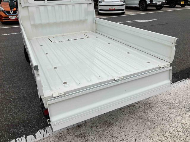ハイゼットトラック農用スペシャル５速ＭＴ（マニュアル）　パートタイム４ＷＤ　最大積載量３５０ｋｇ　荷台灯　ホワイトエアコン　パワステ　エアバッグ（千葉県）の中古車