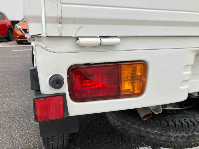 ハイゼットトラック農用スペシャル５速ＭＴ（マニュアル）　パートタイム４ＷＤ　最大積載量３５０ｋｇ　荷台灯　ホワイトエアコン　パワステ　エアバッグ（千葉県）の中古車