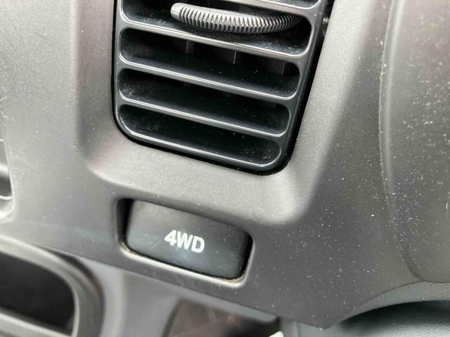 ハイゼットトラック農用スペシャル５速ＭＴ（マニュアル）　パートタイム４ＷＤ　最大積載量３５０ｋｇ　荷台灯　ホワイトエアコン　パワステ　エアバッグ（千葉県）の中古車