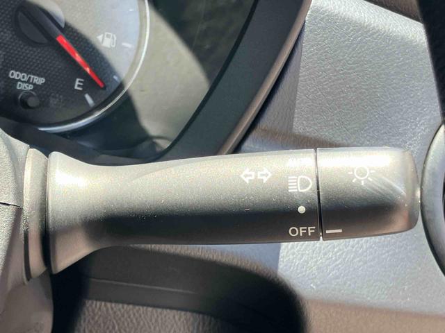 カローラフィールダー１．５Ｇワンセグナビ　ブルートゥース対応　ＡＵＸ接続　ビルトインＥＴＣ　オートライト　オートハイビーム　ＬＥＤヘッドライト　アイドリングストップ機構　横滑り防止装置　チルト＆テレスコピックステアリング（千葉県）の中古車