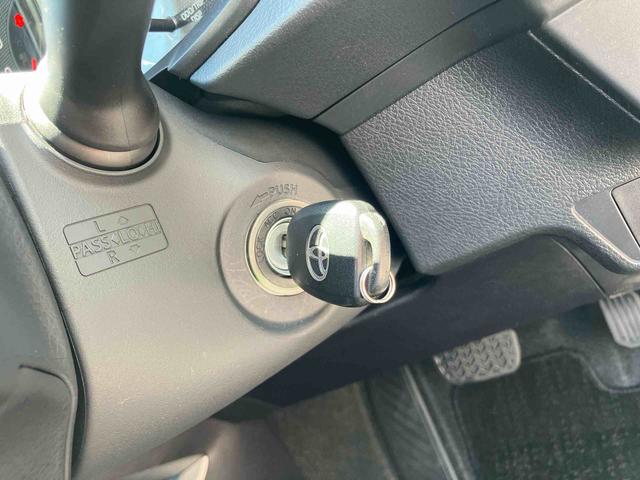 カローラフィールダー１．５Ｇワンセグナビ　ブルートゥース対応　ＡＵＸ接続　ビルトインＥＴＣ　オートライト　オートハイビーム　ＬＥＤヘッドライト　アイドリングストップ機構　横滑り防止装置　チルト＆テレスコピックステアリング（千葉県）の中古車