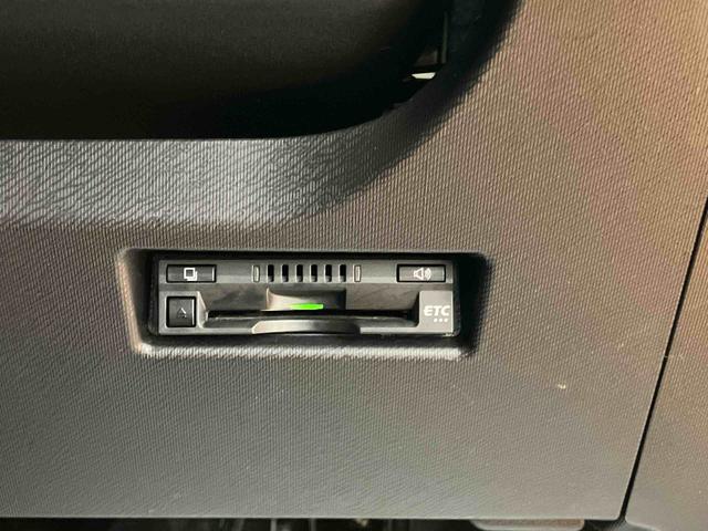 アクアＳバックカメラ連動フルセグナビ　ＵＳＢ接続　ブルートゥース対応　ビルトインＥＴＣ　オートライト　オートハイビーム　プッシュエンジンスタート　キーフリーシステム　チルト＆テレスコピックステアリング（千葉県）の中古車