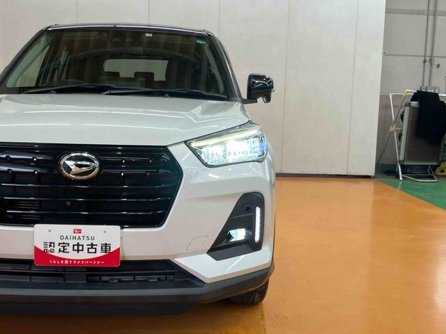 ロッキープレミアム　４ＷＤ４ＷＤターボ　パノラマカメラ連動９インチフルセグナビ　ブルートゥース対応　ＵＳＢ接続　ビルトインＥＴＣ　ブラインドスポットモニター　前席シートヒーター　リヤフォグランプ　ウインドシールドディアイサー（千葉県）の中古車
