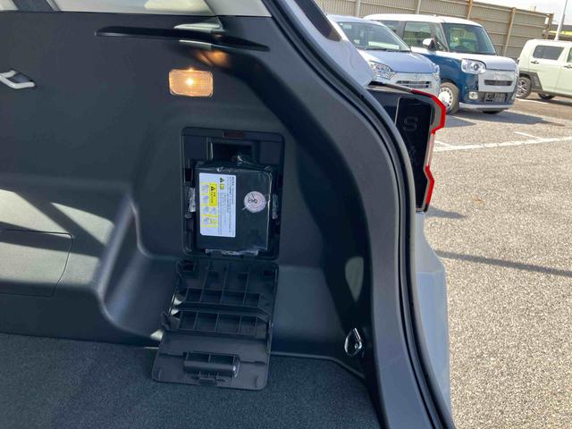 ロッキープレミアムＧ　ＨＥＶホールド機能付き電動パーキングブレーキ　前席シートヒーター　ハイブリッド専用アクティブマルチインフォメーションメーター　リヤフォグランプ　バックカメラ　プッシュエンジンスタート　キーフリーシステム（千葉県）の中古車