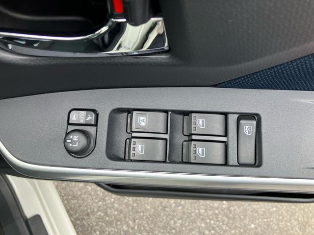ルーミーカスタムＧナビ・地デジ・ＤＶＤ・ＵＳＢ・ＢＴ　バックカメラ　ドラレコ　クルーズコントロール　両側Ｐスライドドア　ＬＥＤヘッドランプ＆フォグ　オートライト　電動駐車ブレーキ　革巻ステア＆シフトノブ　シートヒーター（千葉県）の中古車