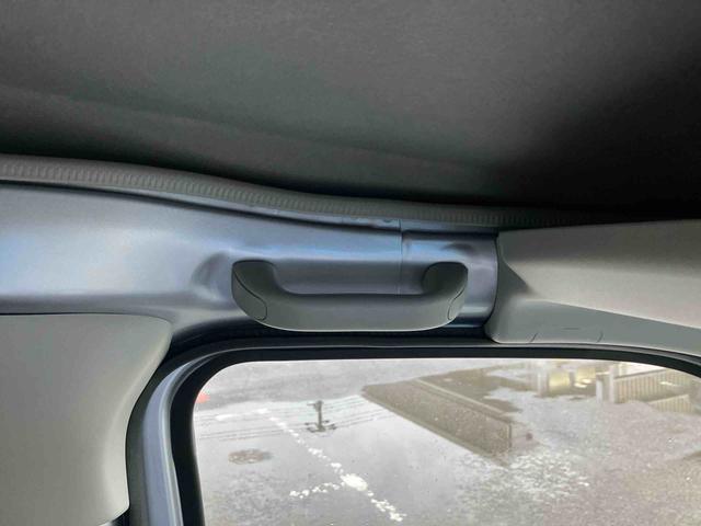ハイゼットカーゴデラックス　４ＷＤ電子制御４ＷＤ　ＬＥＤヘッドライト＆フォグランプ　リヤヒーター　プライバシーガラス　パワーウィンドウ　オーバーヘッドシェルフ　スピーカー一体型ＡＭ・ＦＭラジオ　キーレス　衝突被害軽減ブレーキ（千葉県）の中古車