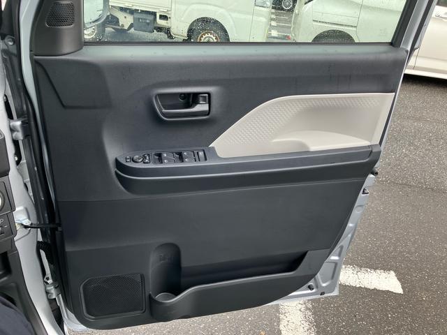 タントＬＬＥＤヘッドライト　左右スライドドア　助手席側センターピラーレス　オートライト　プッシュボタンスターター　オートエアコン　アイドリングストップ　コーナーセンサー　衝突被害軽減ブレーキ（千葉県）の中古車