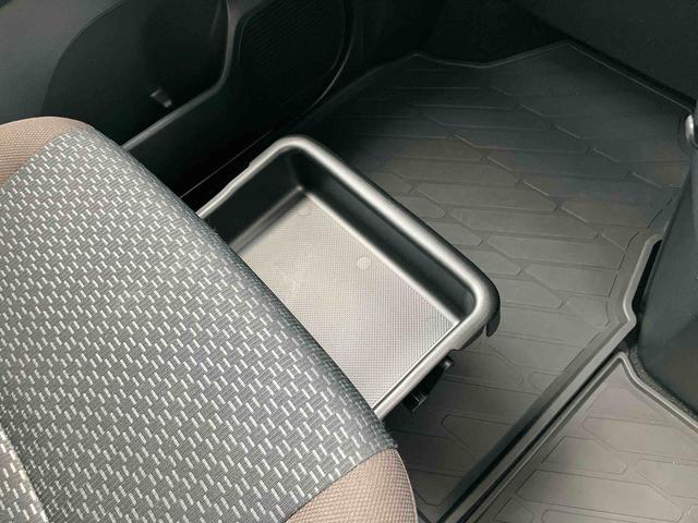トールＧナビ／ＢＴ／ＤＴＶ／ＤＩＳＣ／バックカメラ／ステアリングスイッチ　両側パワスラ　ＬＥＤヘッドライト　衝突被害軽減ブレーキ　コーナーセンサー　オートライト　プッシュボタンスターター　オートエアコン（千葉県）の中古車