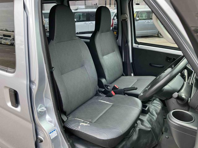 ハイゼットカーゴスペシャルＳＡIII　４ＷＤ４ＷＤ　ＣＤ・ＵＳＢ　衝突被害軽減ブレーキ　誤発進抑制制御　横滑り防止装置　空転防止装置　オートハイビーム　トップシェイドガラス　アイドリングストップ　パワーウィンドウ　集中ドアロック　リヤワイパー（千葉県）の中古車