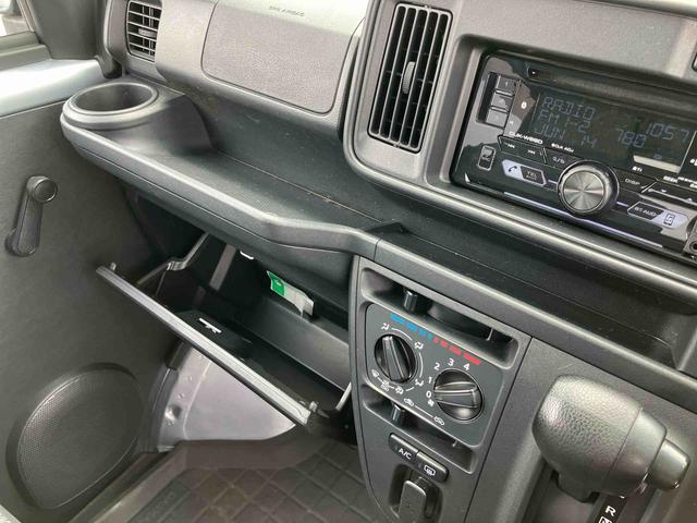 ハイゼットカーゴスペシャルＳＡIII　４ＷＤ４ＷＤ　ＣＤ・ＵＳＢ　衝突被害軽減ブレーキ　誤発進抑制制御　横滑り防止装置　空転防止装置　オートハイビーム　トップシェイドガラス　アイドリングストップ　パワーウィンドウ　集中ドアロック　リヤワイパー（千葉県）の中古車