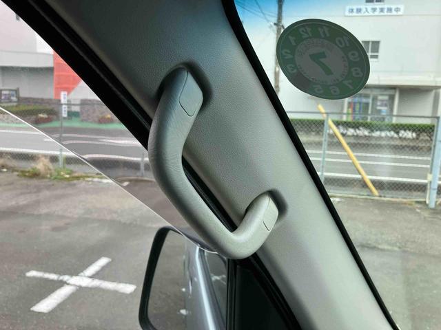 ハイゼットカーゴスペシャルＳＡIII　４ＷＤ４ＷＤ　ＣＤ・ＵＳＢ　衝突被害軽減ブレーキ　誤発進抑制制御　横滑り防止装置　空転防止装置　オートハイビーム　トップシェイドガラス　アイドリングストップ　パワーウィンドウ　集中ドアロック　リヤワイパー（千葉県）の中古車