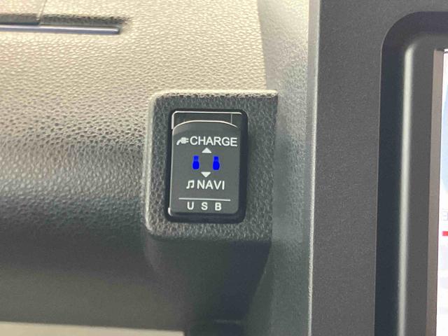 タントウェルカムターンシート　Ｘ助手席ターンシート　パワークレーン　助手席ラクスマグリップ　車いす固縛ベルト　バンパー保護カバー　パノラマカメラ連動フルセグナビ　ＵＳＢ接続　ブルートゥース対応　フロント．リヤドライブレコーダー連動（千葉県）の中古車
