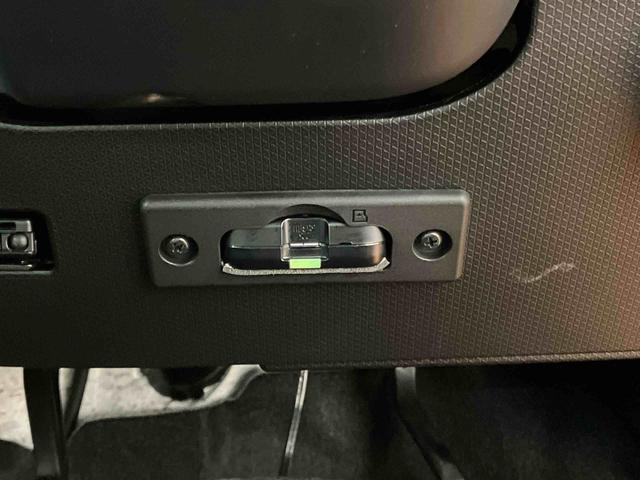 タントウェルカムターンシート　Ｘ助手席ターンシート　パワークレーン　助手席ラクスマグリップ　車いす固縛ベルト　バンパー保護カバー　パノラマカメラ連動フルセグナビ　ＵＳＢ接続　ブルートゥース対応　フロント．リヤドライブレコーダー連動（千葉県）の中古車