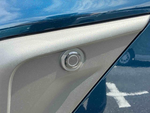 トールＧ衝突被害軽減ブレーキ　車線逸脱機能　横滑り防止装置　両側電動スライドドア　バックカメラ　ＬＥＤヘッドライト　オ−トライト　コ−ナ−センサー　プッシュスタート　キーフリーシステム　ステアリングリモコン（千葉県）の中古車