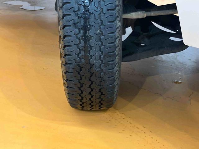 ハイゼットトラックエクストラ　４ＷＤＣＤラジオチューナー　ＡＵＸ接続　フォグランプ　大型荷台作業灯　キー照明　テールゲートチェーン　ゲートプロテクター　ガードフレームプロテクター　パワーウインドウ　助手席シートバックポケット（千葉県）の中古車
