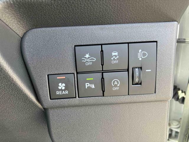 ハイゼットカーゴデラックス　４ＷＤ電子制御４ＷＤ　リヤヒーター　オートライト　プライバシーガラス　フロントパワーウィンドウ　オーバーヘッドシェルフ　キーレスエントリー　コーナーセンサー　衝突被害軽減ブレーキ（千葉県）の中古車