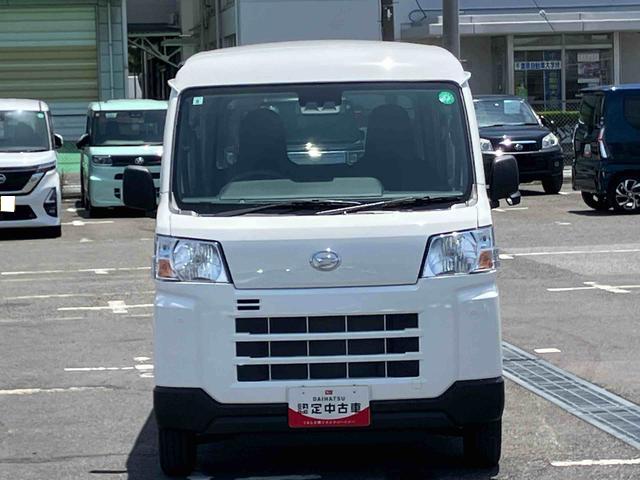 ハイゼットカーゴデラックス　４ＷＤ電子制御４ＷＤ　リヤヒーター　オートライト　プライバシーガラス　フロントパワーウィンドウ　オーバーヘッドシェルフ　キーレスエントリー　コーナーセンサー　衝突被害軽減ブレーキ（千葉県）の中古車