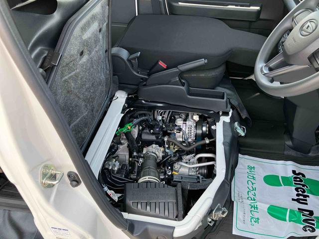 ハイゼットカーゴデラックス　４ＷＤ電子制御４ＷＤ　リヤヒーター　オートライト　プライバシーガラス　フロントパワーウィンドウ　オーバーヘッドシェルフ　キーレスエントリー　コーナーセンサー　衝突被害軽減ブレーキ（千葉県）の中古車