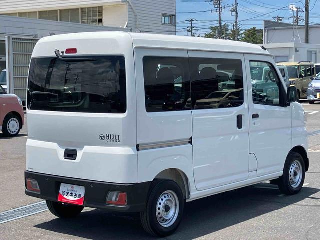 ハイゼットカーゴデラックス　４ＷＤ電子制御４ＷＤ　リヤヒーター　オートライト　プライバシーガラス　フロントパワーウィンドウ　オーバーヘッドシェルフ　キーレスエントリー　コーナーセンサー　衝突被害軽減ブレーキ（千葉県）の中古車