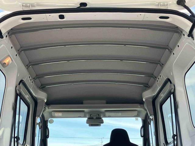 ハイゼットカーゴデラックス　４ＷＤ電子制御４ＷＤ　リヤヒーター　オートライト　プライバシーガラス　フロントパワーウィンドウ　オーバーヘッドシェルフ　キーレスエントリー　コーナーセンサー　衝突被害軽減ブレーキ（千葉県）の中古車