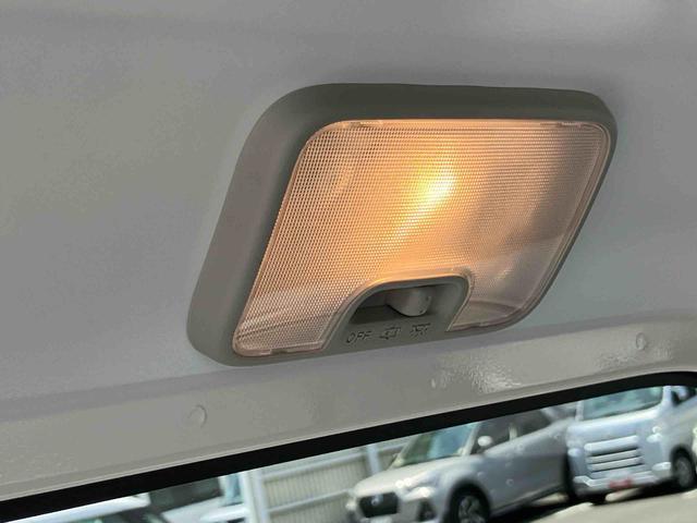 ハイゼットカーゴデラックス　４ＷＤ電子制御４ＷＤ　リヤヒーター　オートライト　プライバシーガラス　フロントパワーウィンドウ　オーバーヘッドシェルフ　キーレスエントリー　コーナーセンサー　衝突被害軽減ブレーキ（千葉県）の中古車