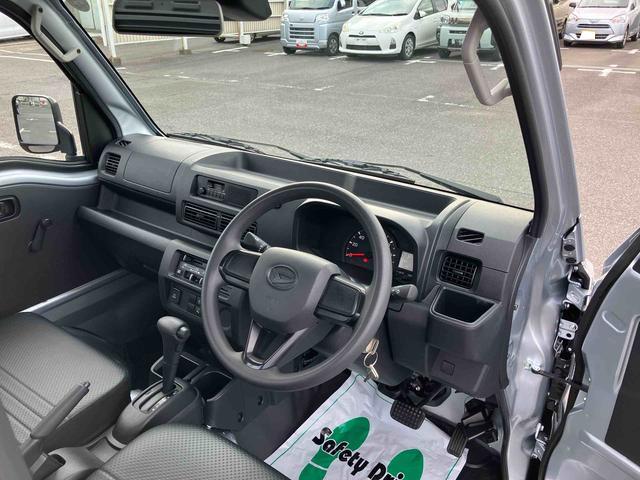 ハイゼットトラックスタンダードＣＶＴ　衝突被害軽減ブレーキ　コーナーセンサー　横滑り防止装置　オートライト　アイドリングストップ　スピーカー一体型ＡＭ／ＦＭラジオ　エアコン　パワステ（千葉県）の中古車