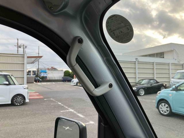 ハイゼットトラックスタンダードＣＶＴ　衝突被害軽減ブレーキ　コーナーセンサー　横滑り防止装置　オートライト　アイドリングストップ　スピーカー一体型ＡＭ／ＦＭラジオ　エアコン　パワステ（千葉県）の中古車
