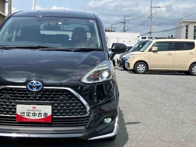 シエンタハイブリッドＧ　クエロパノラマカメラ連動９インチフルセグナビ　ブルートゥース対応　後席モニター　ビルトイン２．０ＥＴＣ　前席シートヒーター　ステアリングヒーター　オートライト　オートハイビーム　モデリスタエアロパーツ（千葉県）の中古車
